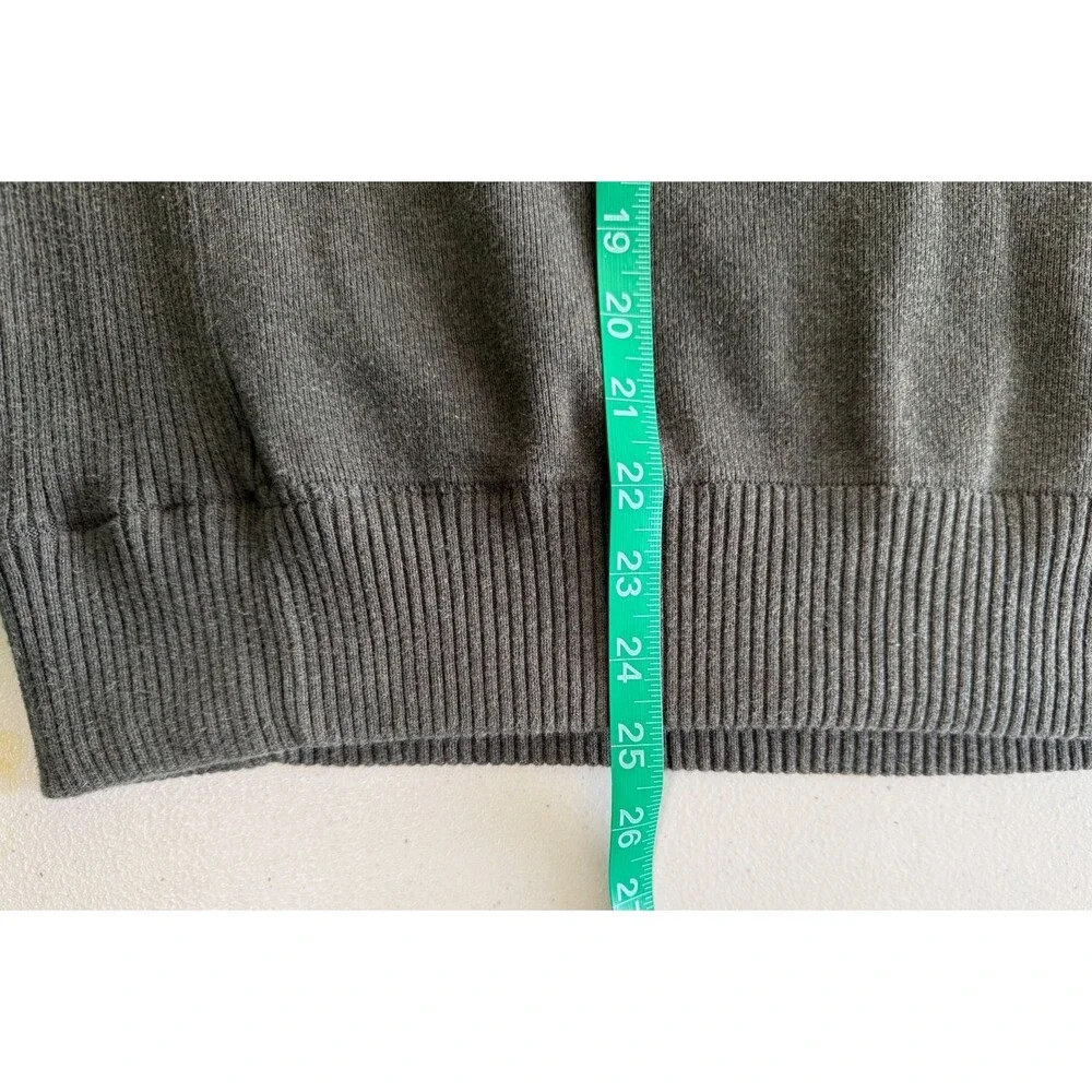 Vintage Levi’s Men’s Casual Minimalist Classic Layering Everyday Wear Sweater Lg
